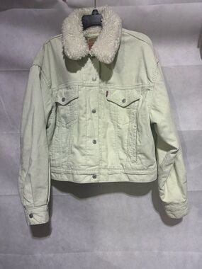 Levi’s Premium Corduroy Sherpa Collar Trucker Jacket Size M Light Green NWOT
